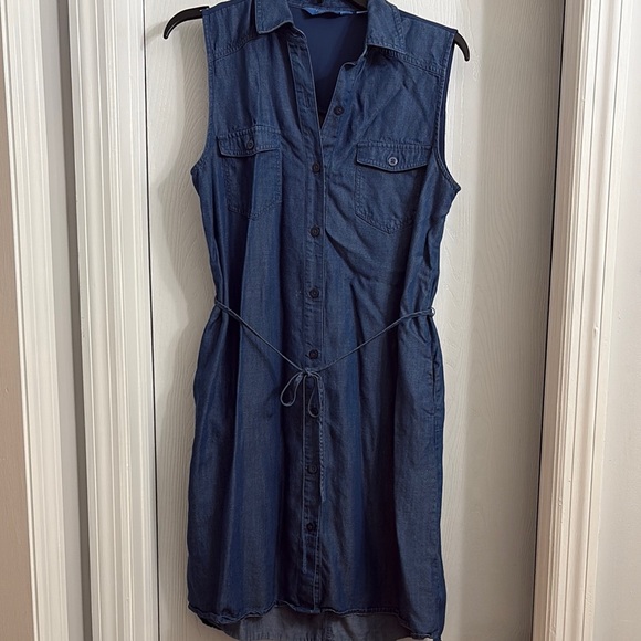 Vera Wang Dresses & Skirts - Vera Wang Denim Sleeveless Shirt Dress